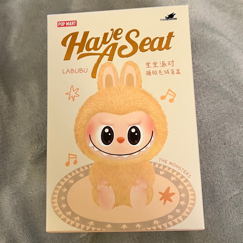SOLD: NEW POP MART Labubu Zizi Plush Keychain – Blind Box Exclusive!